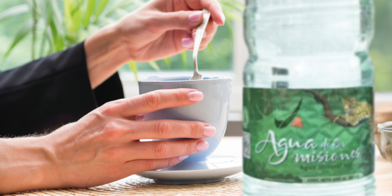 Otoño, temporada de infusiones: la importancia de elegir Agua de las misiones para preparar tu té